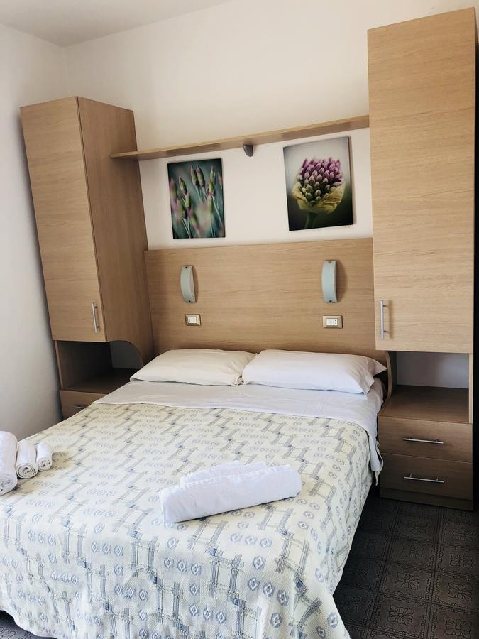 Hotel Alexander San Mauro Mare Buitenkant foto