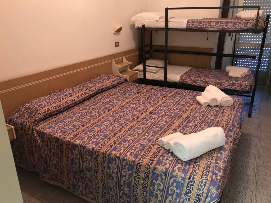 Hotel Alexander San Mauro Mare Buitenkant foto