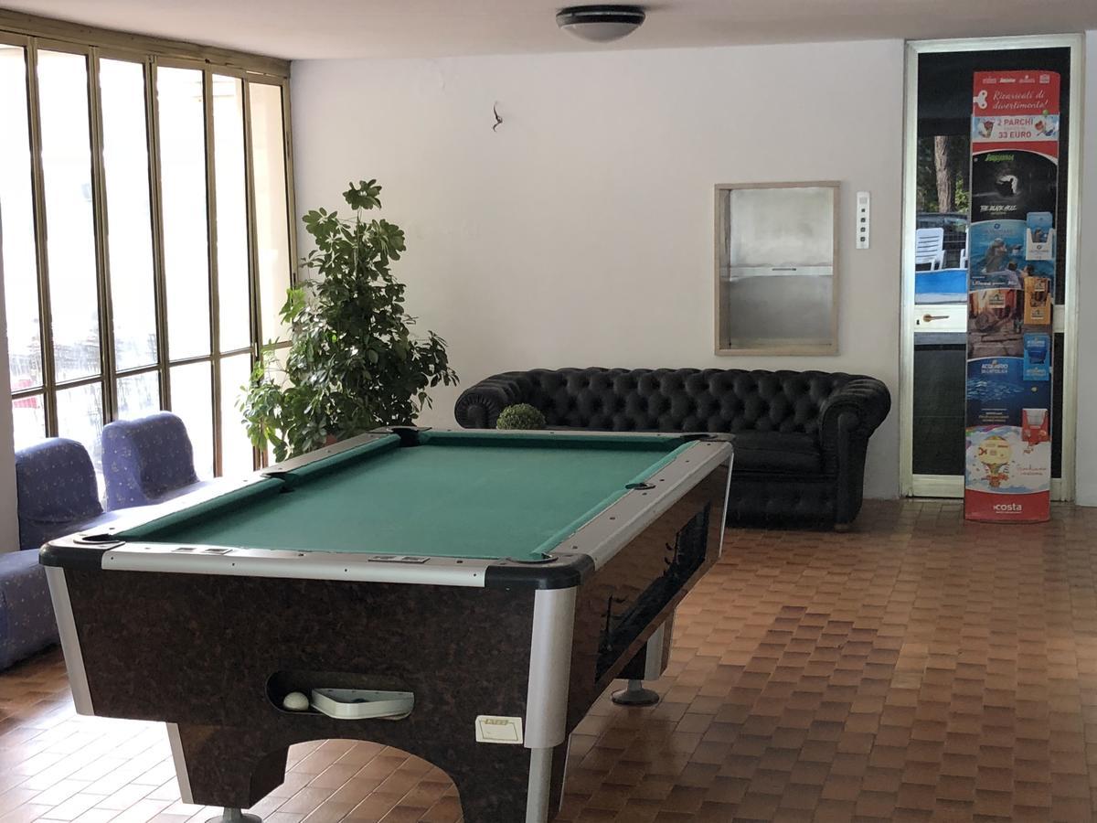 Hotel Alexander San Mauro Mare Buitenkant foto