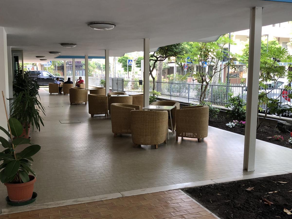 Hotel Alexander San Mauro Mare Buitenkant foto