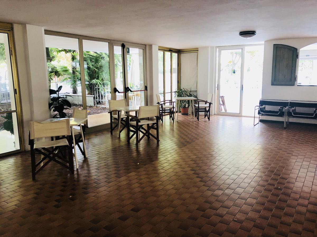 Hotel Alexander San Mauro Mare Buitenkant foto